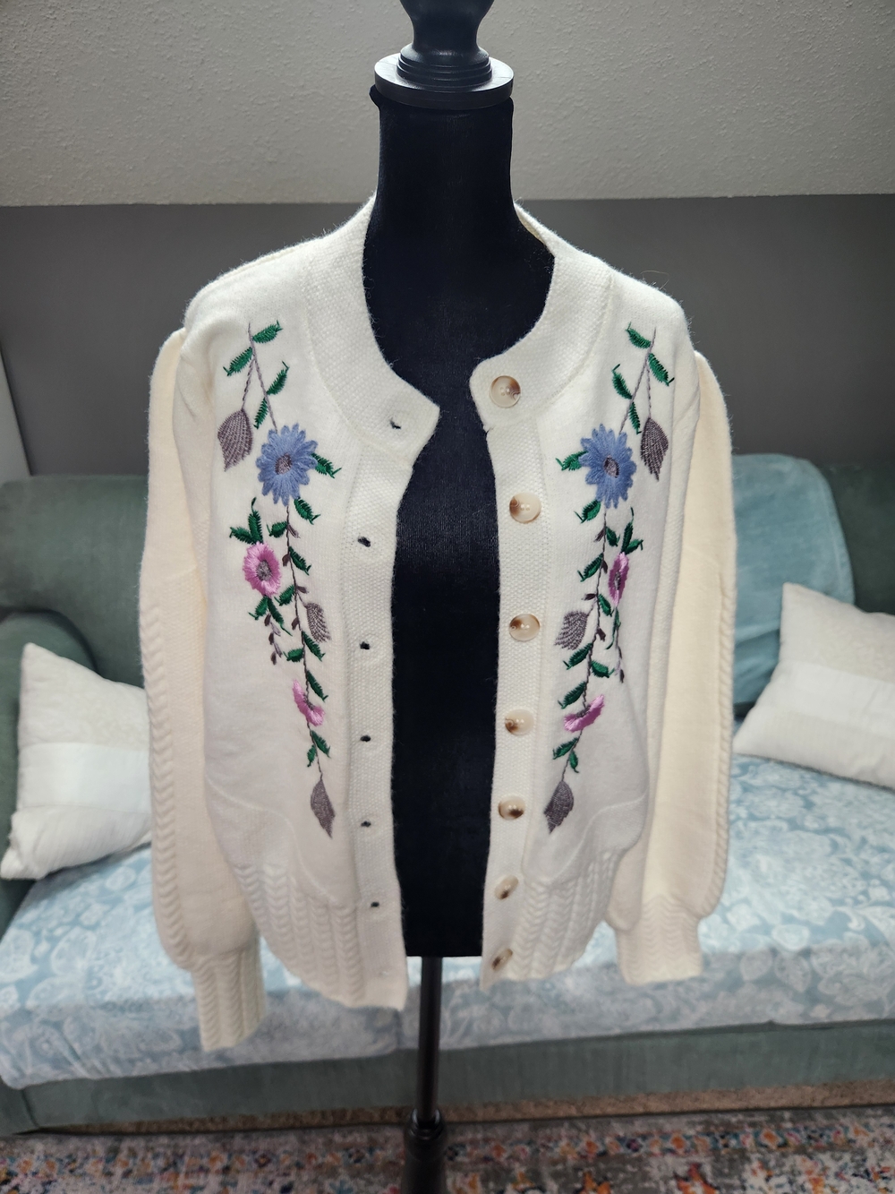 Cupshe Cream Embroidered Floral Button-Front Cardigan Large